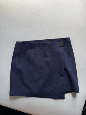 Theory Navy Fulton Faux Suede Mini Wrap skirt - never worn women’s size small